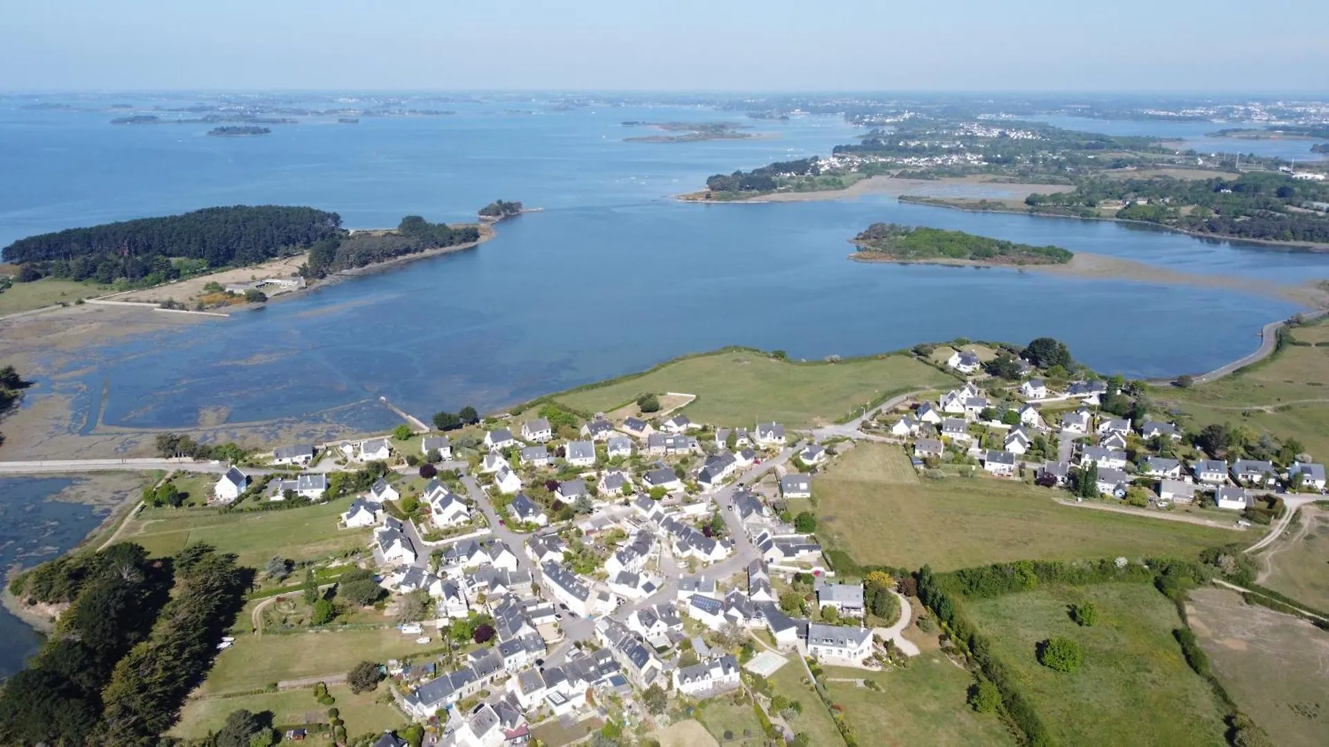 Holiday home Maison Golfe Du Morbihan - Vue Mer - Plage A 600M - 6 Chambres Sene France
